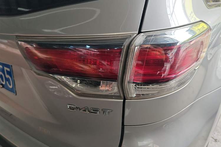 Used Toyota Highlander 2017 2.0T Four-Wheel Drive Elite Edition 7-Seater Right Rear Taillight