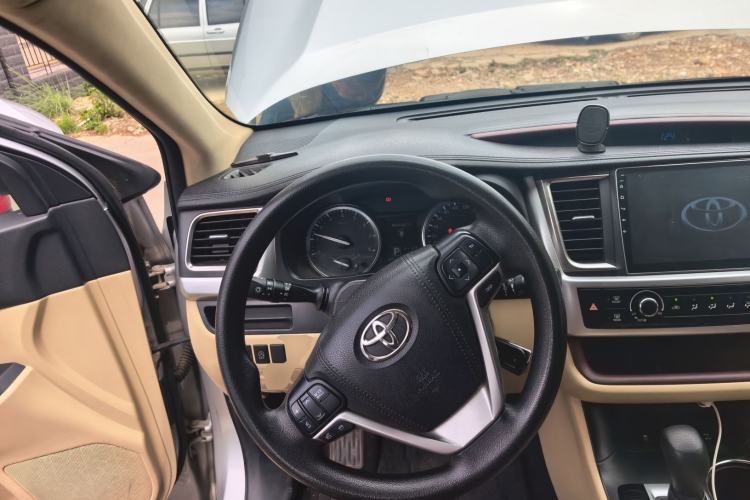 Used Toyota Highlander 2017 2.0T Four-Wheel Drive Elite Edition 7-Seater Steering Wheel