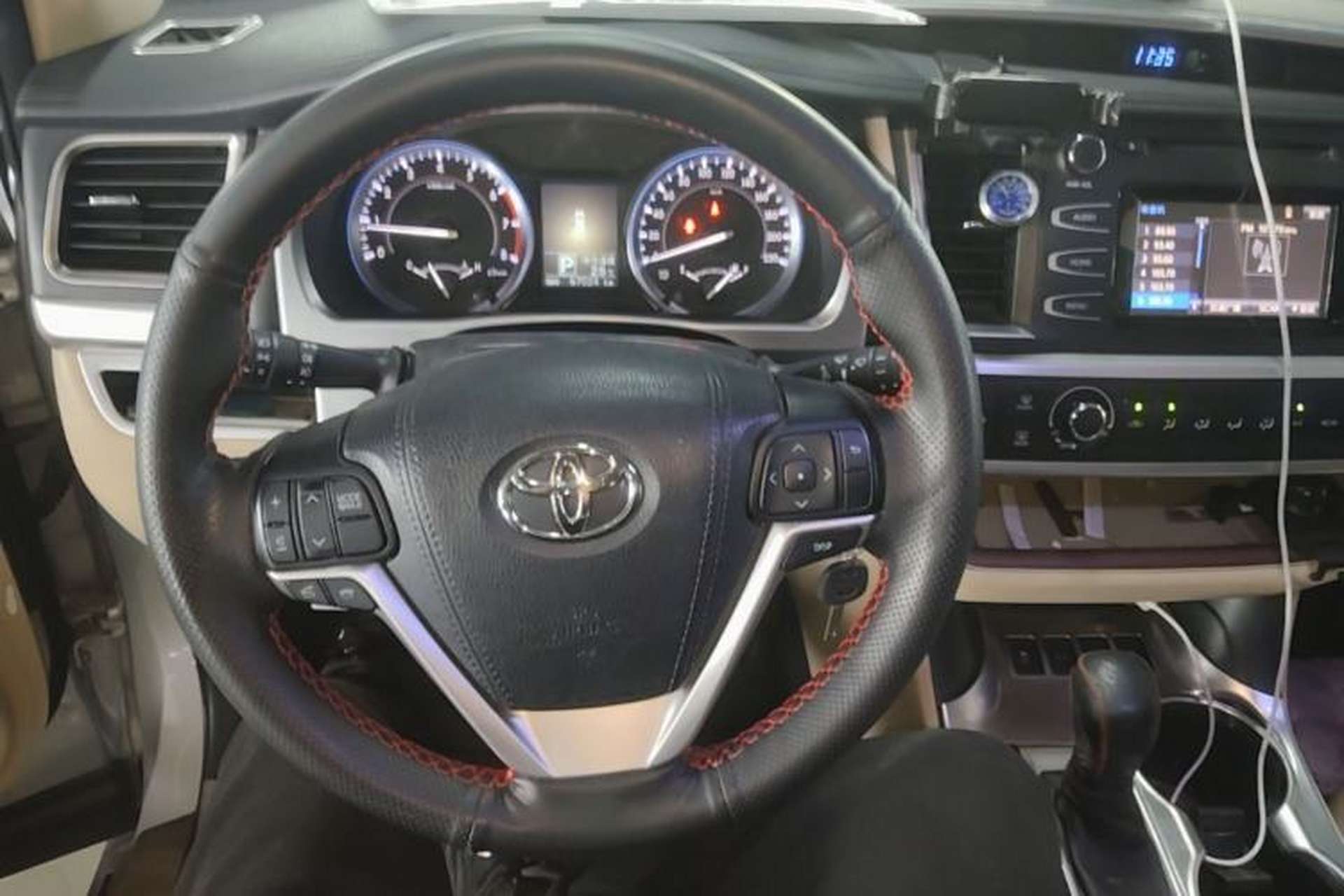 Used Toyota Highlander 2017 2.0T Four-Wheel Drive Elite Edition 7-Seater Steering Wheel
