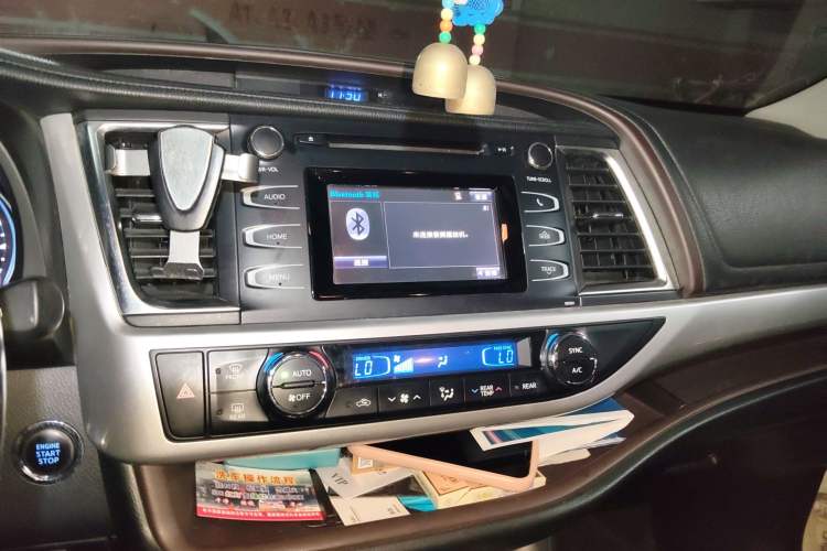 Used Toyota Highlander 2017 2.0T Four-Wheel Drive Luxury Edition 7 Seats Audio And AC Panel