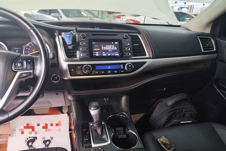 Used Toyota Highlander 2017 2.0T Four-Wheel Drive Luxury Edition 7 Seats Audio And AC Panel