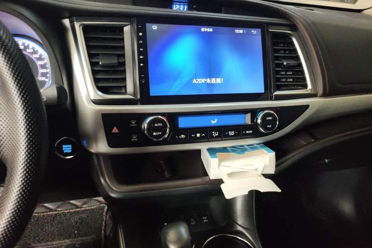 Used Toyota Highlander 2017 2.0T Four-Wheel Drive Luxury Edition 7 Seats Audio And AC Panel