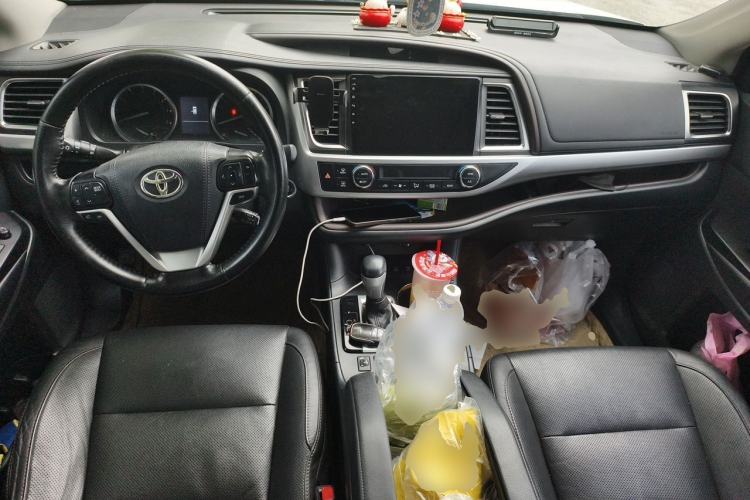Used Toyota Highlander 2017 2.0T Four-Wheel Drive Luxury Edition 7 Seats Center Console