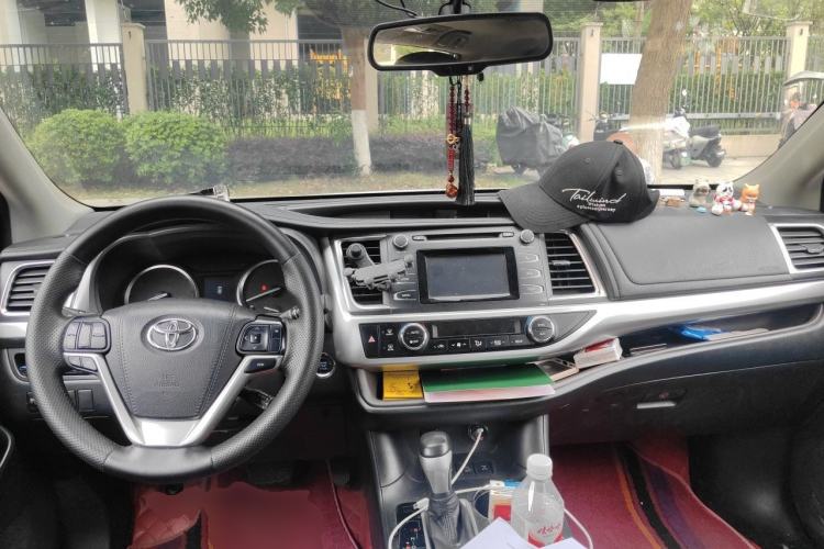 Used Toyota Highlander 2017 2.0T Four-Wheel Drive Luxury Edition 7 Seats Center Console