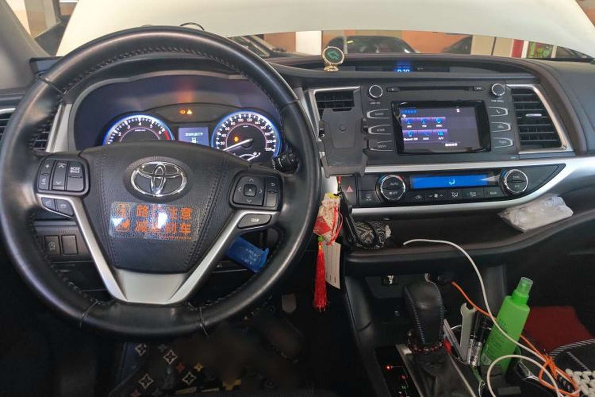 Used Toyota Highlander 2017 2.0T Four-Wheel Drive Luxury Edition 7 Seats Center Console