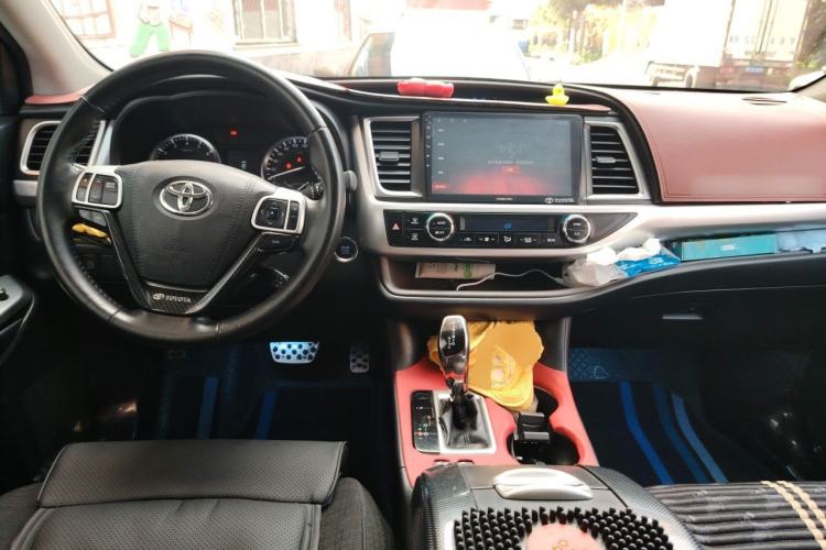 Used Toyota Highlander 2017 2.0T Four-Wheel Drive Luxury Edition 7 Seats Center Console