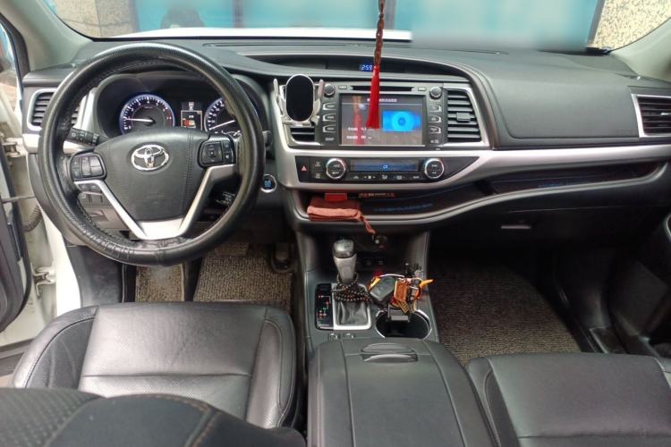 Used Toyota Highlander 2017 2.0T Four-Wheel Drive Luxury Navigation Version 7 Seats Center Console