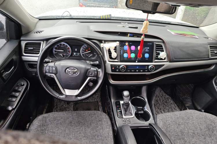 Used Toyota Highlander 2017 2.0T Four-Wheel Drive Luxury Edition 7 Seats
