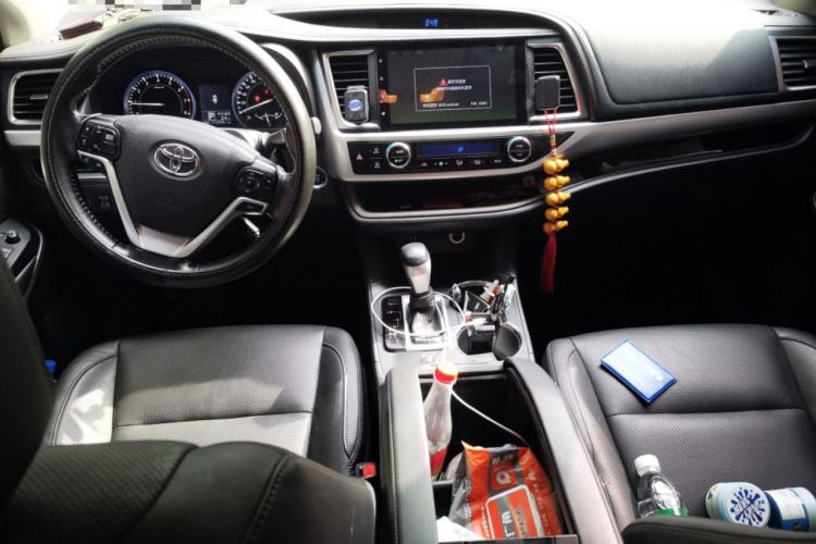 Used Toyota Highlander 2017 2.0T Four-Wheel Drive Luxury Edition 7 Seats Center Console
