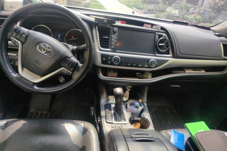 Used Toyota Highlander 2017 2.0T Four-Wheel Drive Luxury Navigation Version 7 Seats Center Console