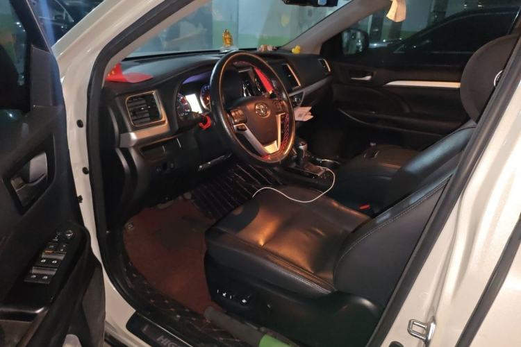 Used Toyota Highlander 2017 2.0T Four-Wheel Drive Luxury Edition 7 Seats Driver Seat