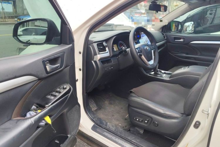 Used Toyota Highlander 2017 2.0T Four-Wheel Drive Luxury Edition 7 Seats Driver Seat
