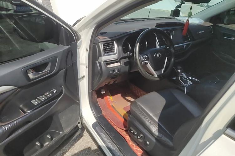 Used Toyota Highlander 2017 2.0T Four-Wheel Drive Luxury Edition 7 Seats Driver Seat