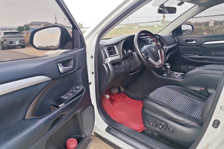 Used Toyota Highlander 2017 2.0T Four-Wheel Drive Luxury Edition 7 Seats Driver Seat