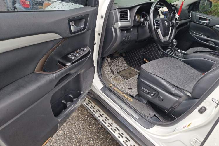 Used Toyota Highlander 2017 2.0T Four-Wheel Drive Luxury Edition 7 Seats
