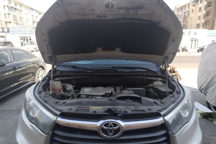 Used Toyota Highlander 2017 2.0T Four-Wheel Drive Luxury Edition 7 Seats Engine Bay
