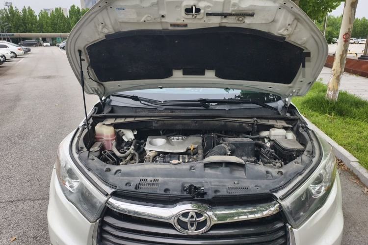 Used Toyota Highlander 2017 2.0T Four-Wheel Drive Luxury Edition 7 Seats Engine Bay