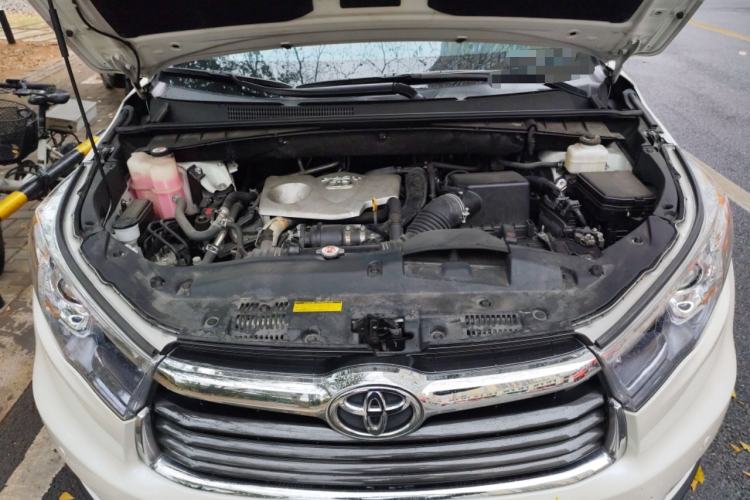 Used Toyota Highlander 2017 2.0T Four-Wheel Drive Luxury Edition 7 Seats Engine Bay