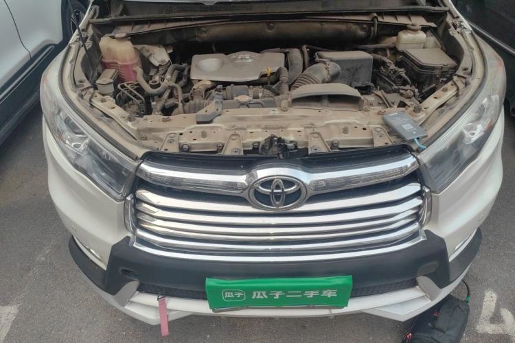 Used Toyota Highlander 2017 2.0T Four-Wheel Drive Luxury Edition 7 Seats Engine Bay