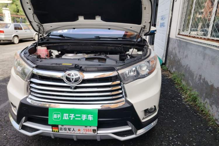 Used Toyota Highlander 2017 2.0T Four-Wheel Drive Luxury Edition 7 Seats Engine Bay Left