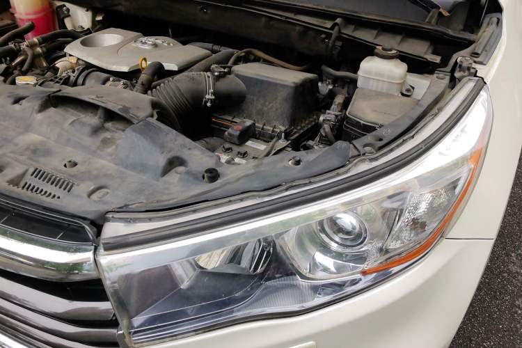 Used Toyota Highlander 2017 2.0T Four-Wheel Drive Ultimate Edition 7 Seats Engine Bay Left