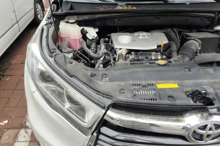 Used Toyota Highlander 2017 2.0T Four-Wheel Drive Luxury Edition 7 Seats Engine Bay Right