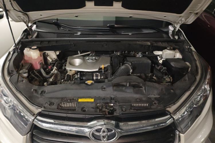 Used Toyota Highlander 2017 2.0T Four-Wheel Drive Luxury Edition 7 Seats Engine Bay
