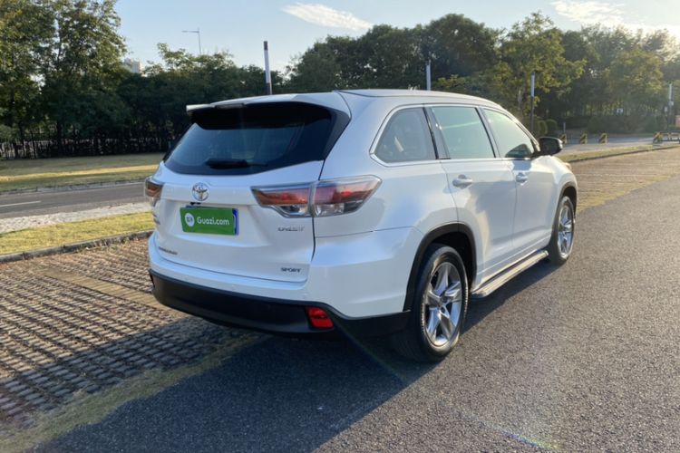 Used Toyota Highlander 2017 2.0T Two-Wheel Drive Luxury Edition 7 Seats Exterior 1