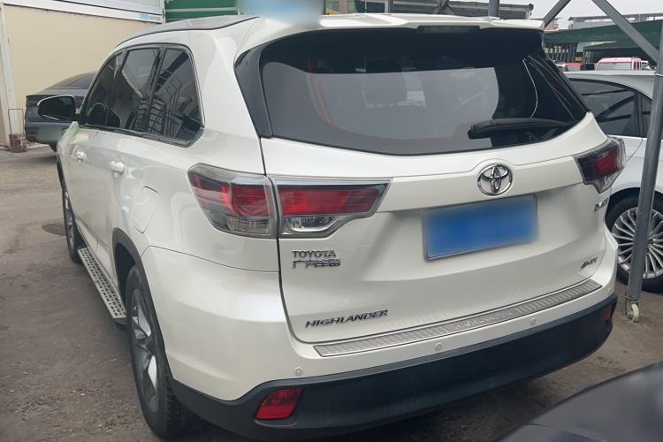 Used Toyota Highlander 2017 2.0T Two-Wheel Drive Luxury Edition 7 Seats Exterior 5