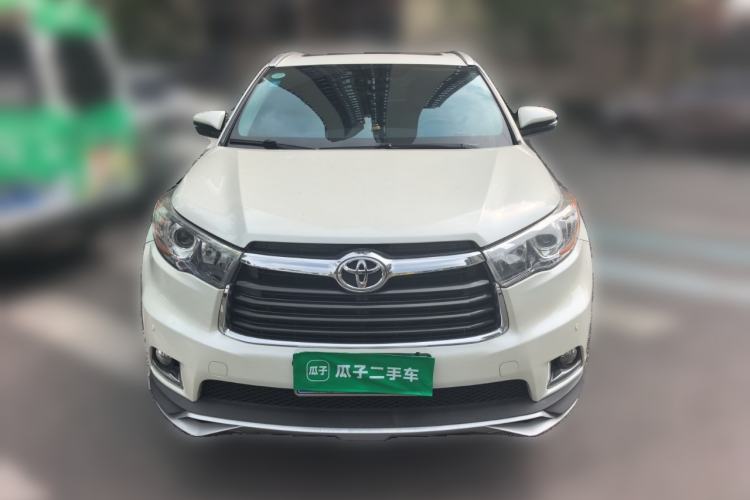 Used Toyota Highlander 2017 2.0T Two-Wheel Drive Luxury Edition 7 Seats Front