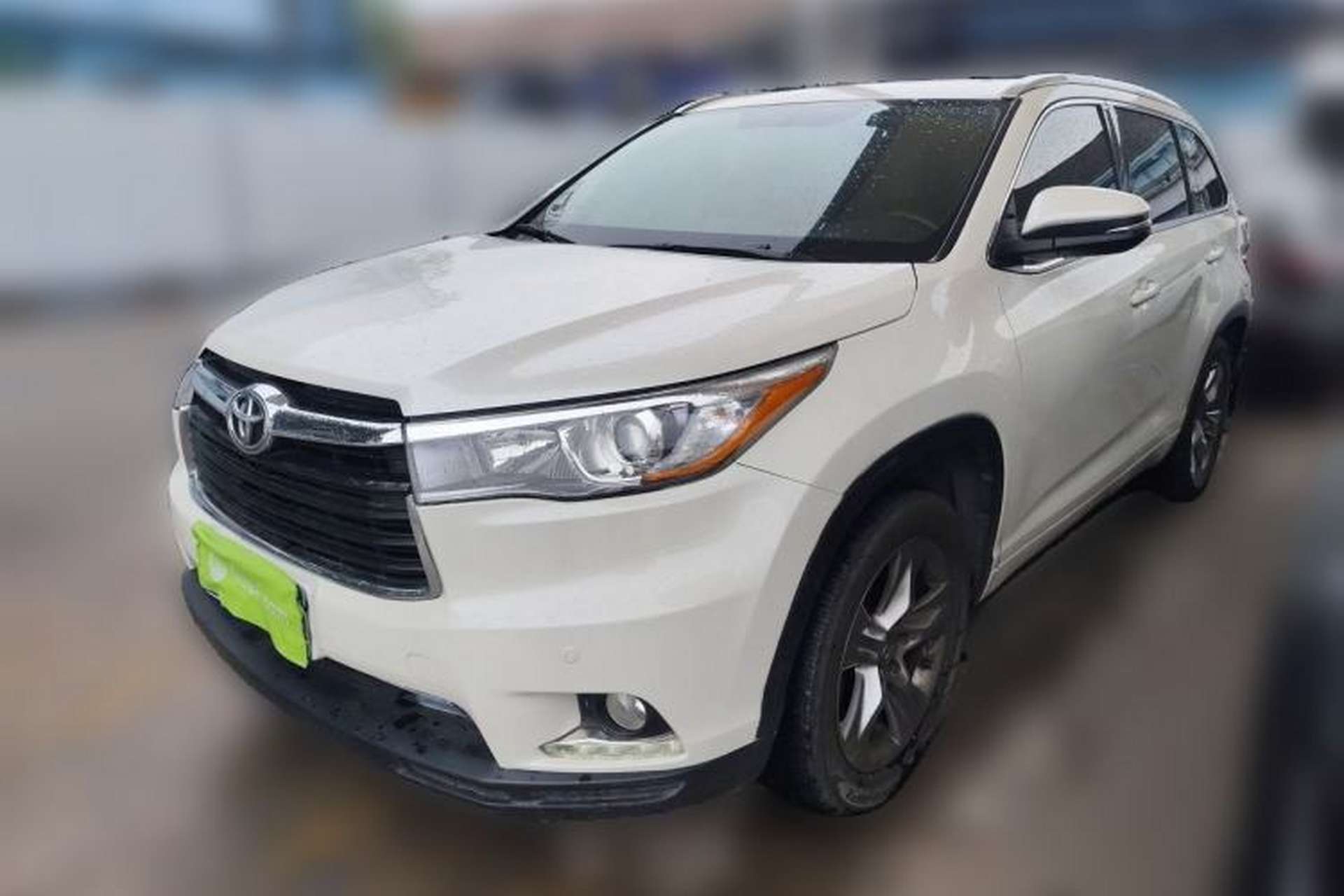 Used Toyota Highlander 2017 2.0T Two-Wheel Drive Luxury Edition 7 Seats Front Left 45 Deg