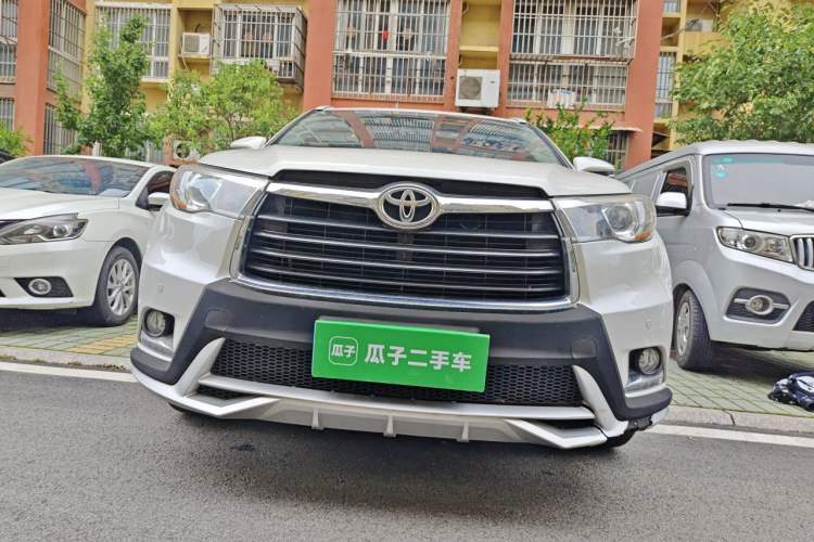Used Toyota Highlander 2017 2.0T Four-Wheel Drive Luxury Edition 7 Seats Front