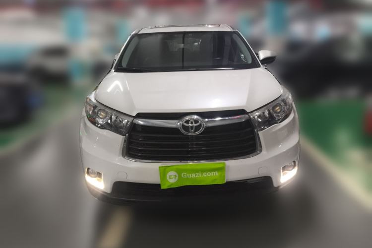 Used Toyota Highlander 2017 2.0T Two-Wheel Drive Luxury Edition 7 Seats Front