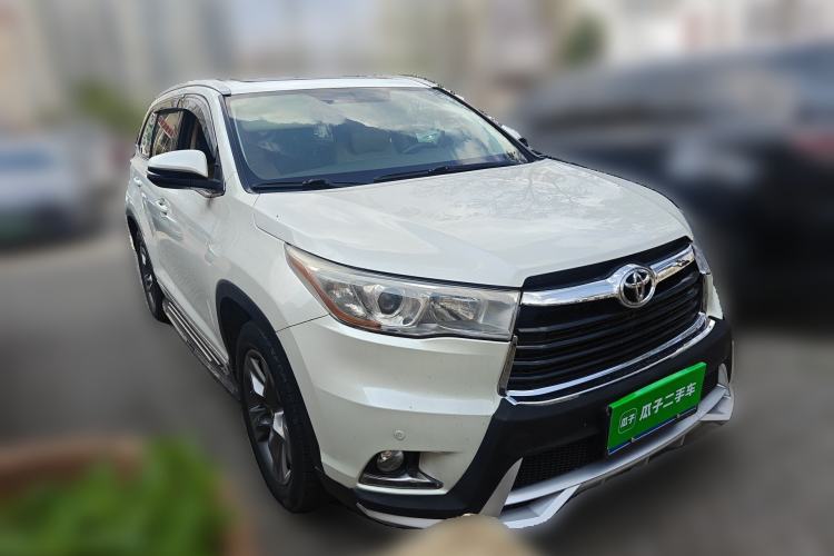 Used Toyota Highlander 2017 2.0T Four-Wheel Drive Luxury Edition 7 Seats Front Right 45 Deg