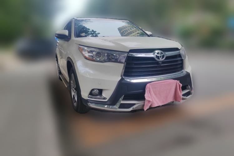 Used Toyota Highlander 2017 2.0T Four-Wheel Drive Luxury Edition 7 Seats Front Right 45 Deg