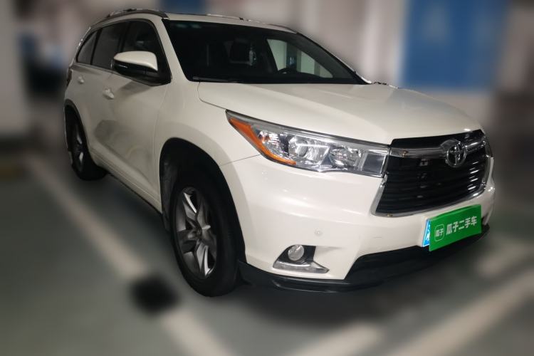 Used Toyota Highlander 2017 2.0T Four-Wheel Drive Luxury Edition 7 Seats Front Right 45 Deg