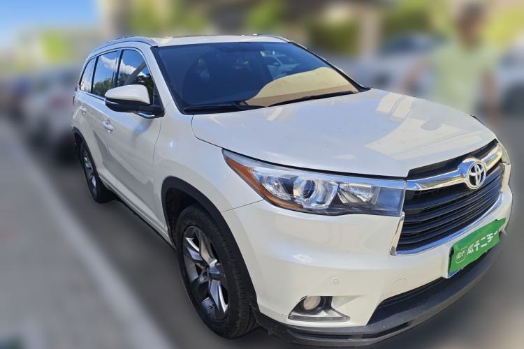 Used Toyota Highlander 2017 2.0T Four-Wheel Drive Luxury Edition 7 Seats Front Right 45 Deg