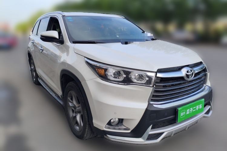 Used Toyota Highlander 2017 2.0T Four-Wheel Drive Luxury Edition 7 Seats Front Right 45 Deg
