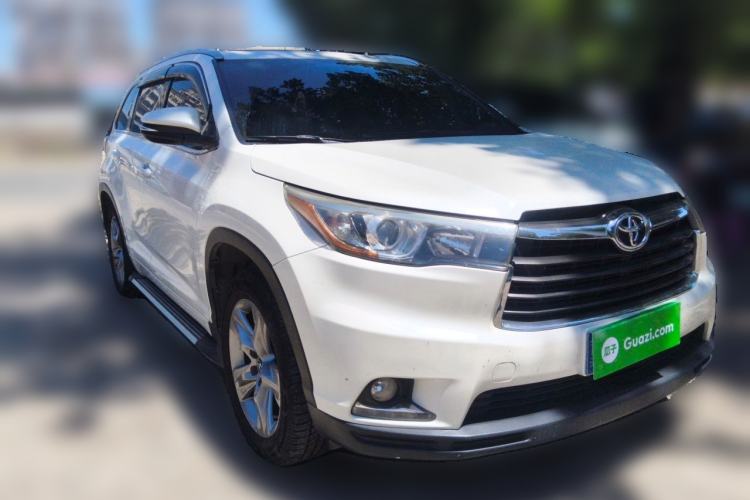Used Toyota Highlander 2017 2.0T Four-Wheel Drive Luxury Edition 7 Seats Front Right 45 Deg