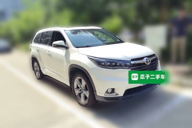 Used Toyota Highlander 2017 2.0T Four-Wheel Drive Luxury Edition 7 Seats Front Right 45 Deg