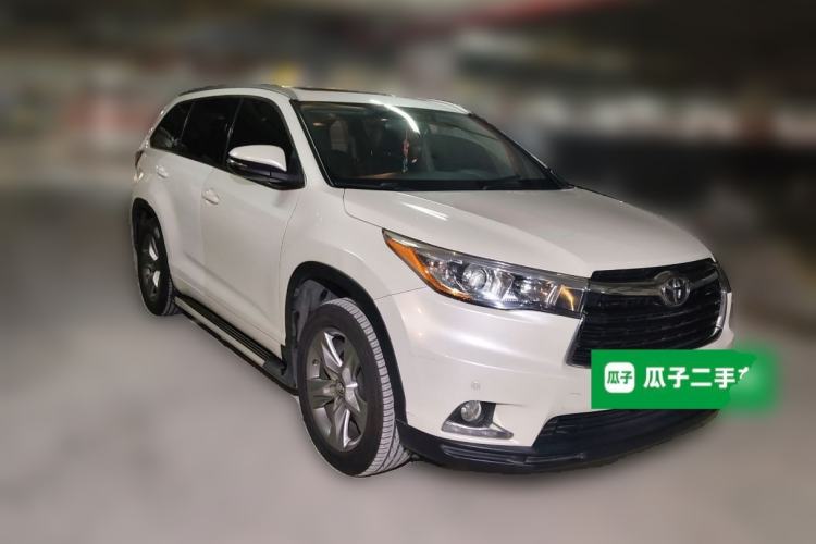 Used Toyota Highlander 2017 2.0T Four-Wheel Drive Luxury Edition 7 Seats Front Right 45 Deg