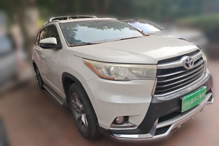 Used Toyota Highlander 2017 2.0T Four-Wheel Drive Luxury Edition 7 Seats Front Right 45 Deg