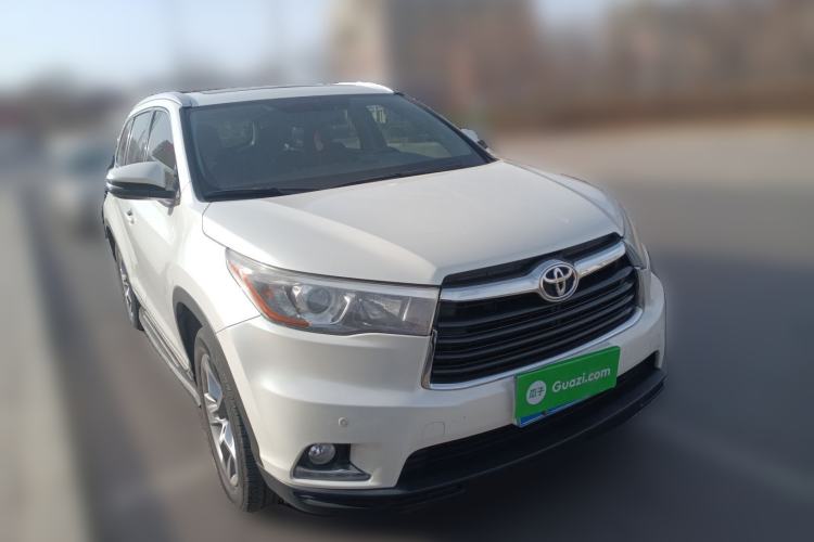 Used Toyota Highlander 2017 2.0T Four-Wheel Drive Luxury Edition 7 Seats Front Right 45 Deg