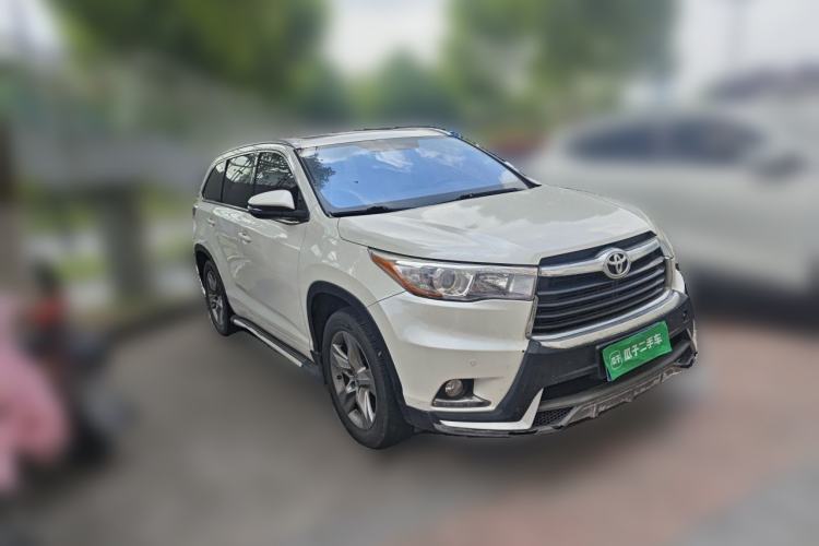 Used Toyota Highlander 2017 2.0T Four-Wheel Drive Luxury Edition 7 Seats Front Right 45 Deg