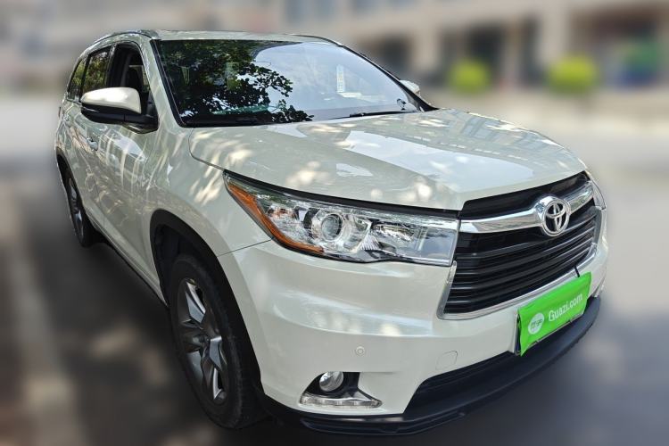 Used Toyota Highlander 2017 2.0T Four-Wheel Drive Luxury Edition 7 Seats Front Right 45 Deg
