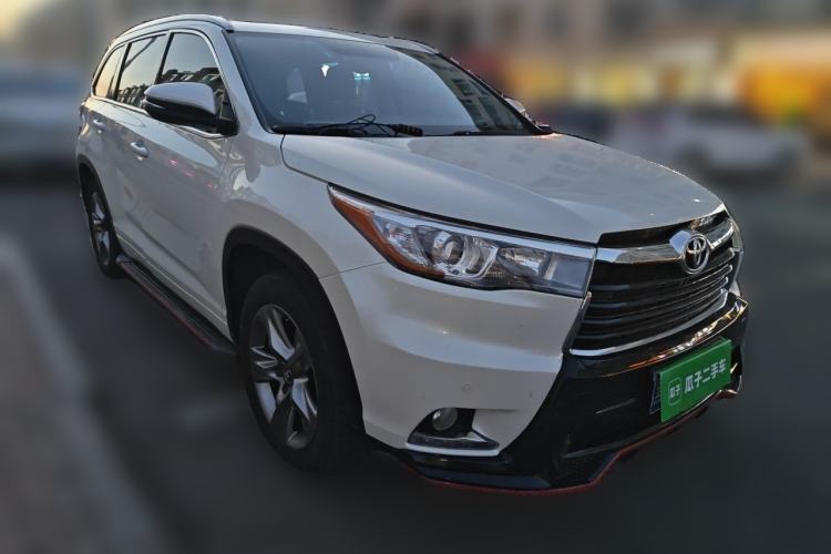 Used Toyota Highlander 2017 2.0T Four-Wheel Drive Luxury Edition 7 Seats Front Right 45 Deg