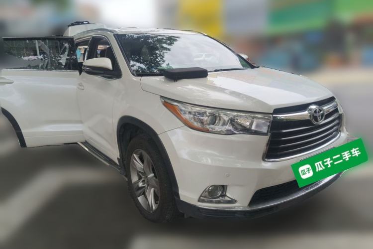 Used Toyota Highlander 2017 2.0T Four-Wheel Drive Luxury Edition 7 Seats Front Right 45 Deg