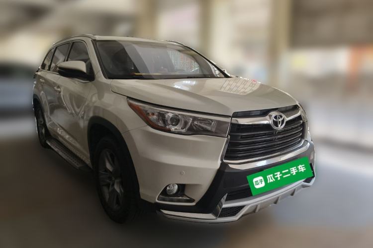 Used Toyota Highlander 2017 2.0T Four-Wheel Drive Luxury Edition 7 Seats Front Right 45 Deg