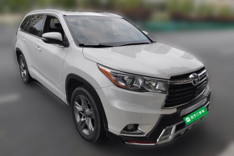 Used Toyota Highlander 2017 2.0T Four-Wheel Drive Luxury Edition 7 Seats Front Right 45 Deg