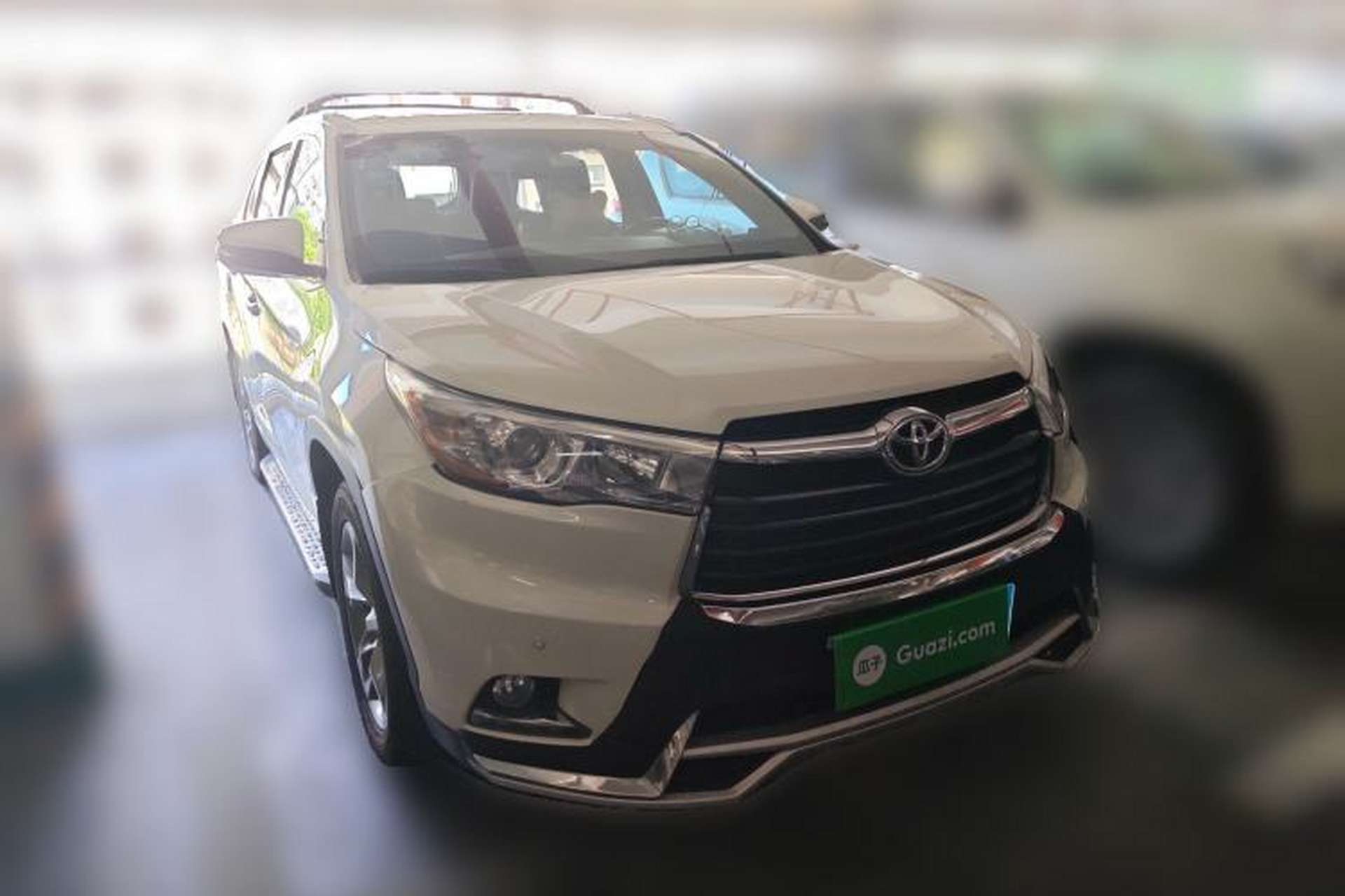 Used Toyota Highlander 2017 2.0T Four-Wheel Drive Luxury Edition 7 Seats Front Right 45 Deg